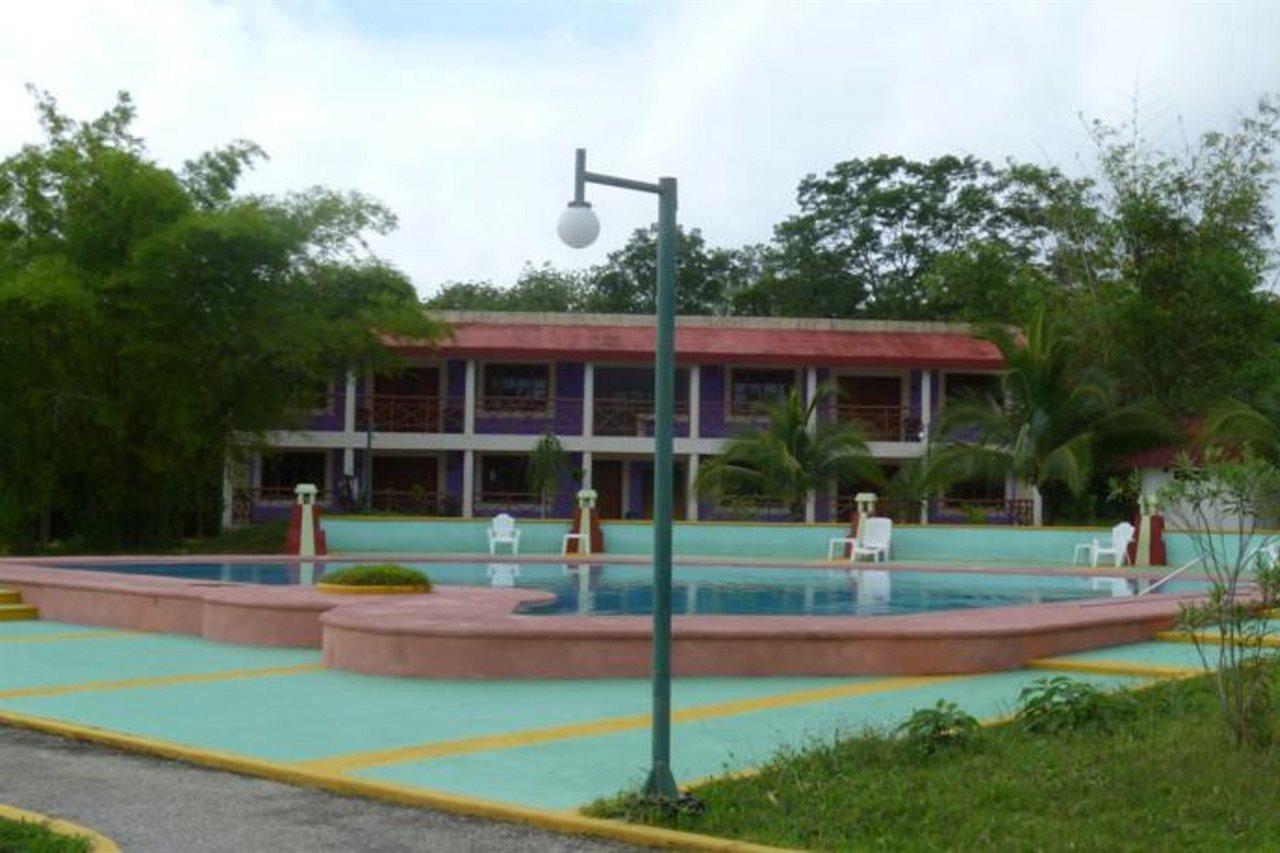 Hotel Debliz Xpujil Exterior foto