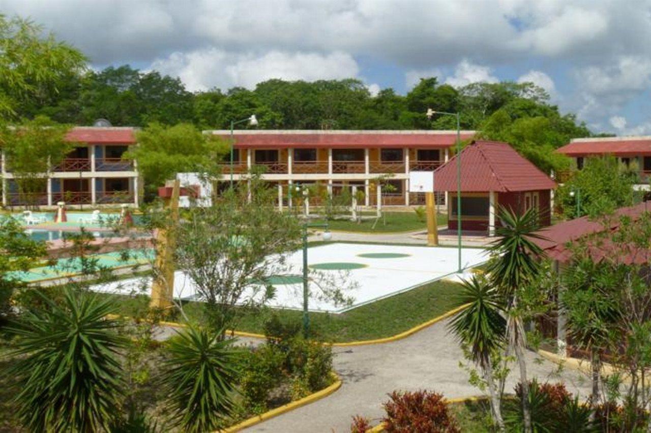 Hotel Debliz Xpujil Exterior foto